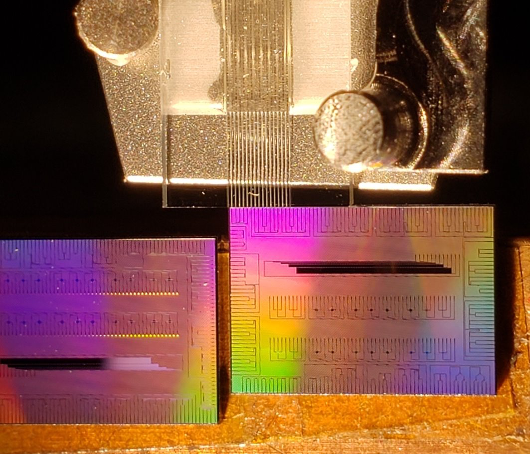 Image of Photonic Integrated Circuits and Micro-Optic Waveguides