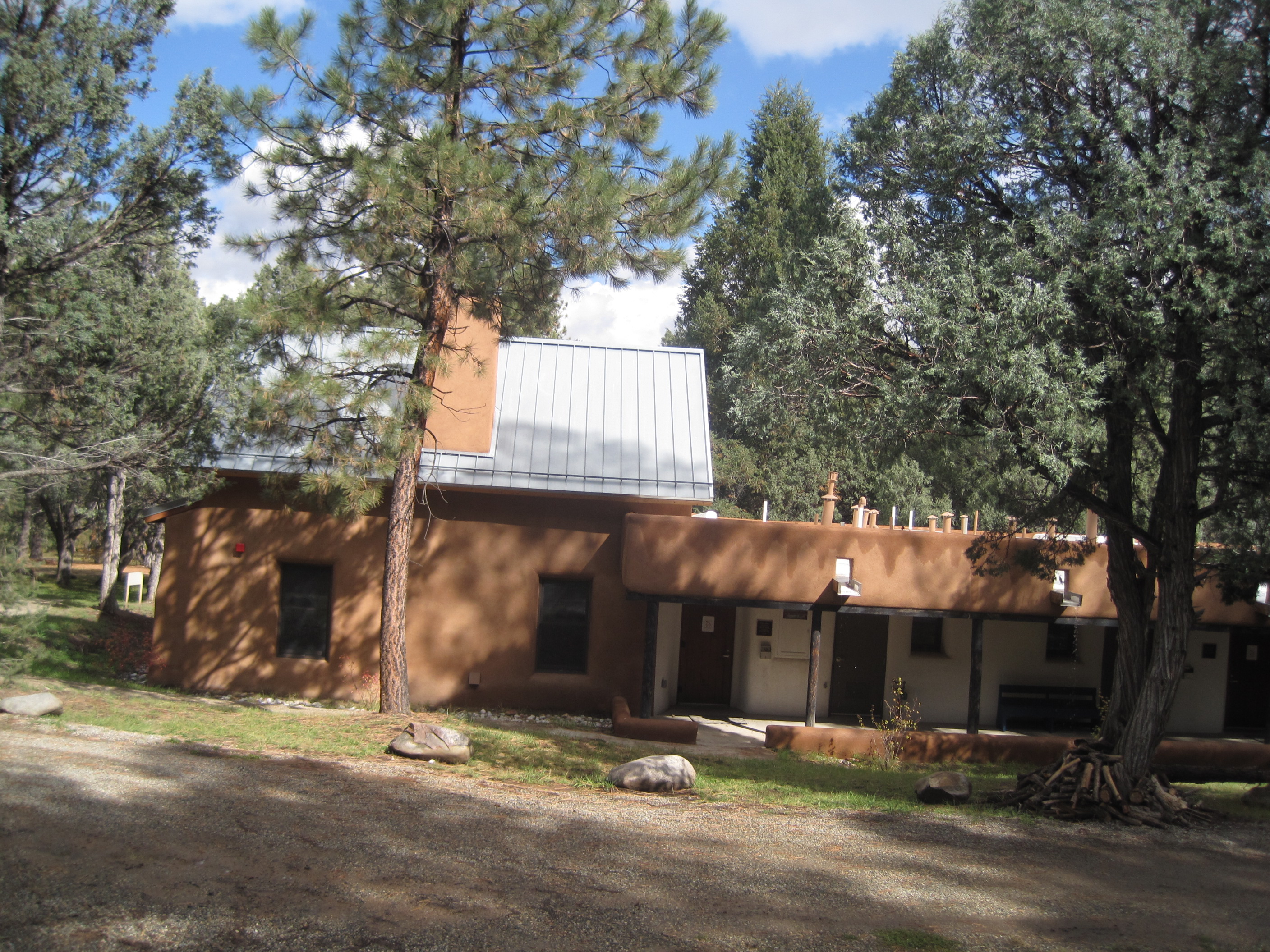 Picture of exterior of Casita Ware